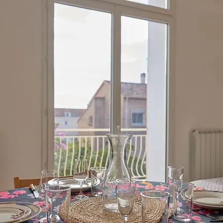 Havre Familial Cosy Avec Terrasse & Lumiere Apartment Toulon